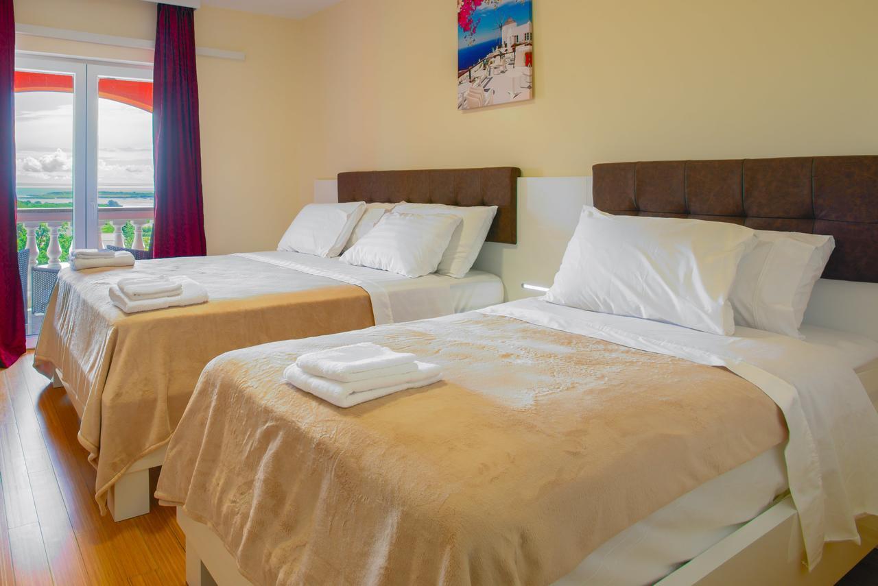 Hotel Livadic & Restaurant Ližnjan 外观 照片