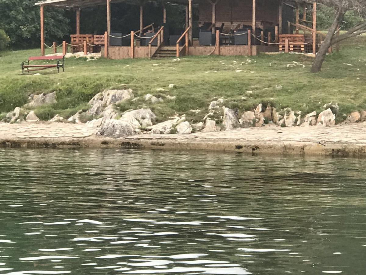 Hotel Livadic & Restaurant Ližnjan 外观 照片