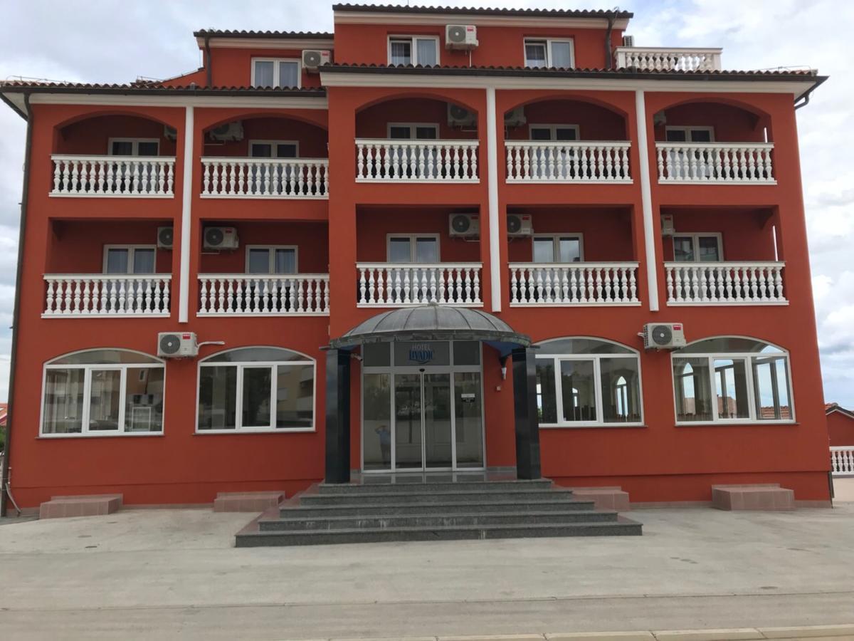 Hotel Livadic & Restaurant Ližnjan 外观 照片