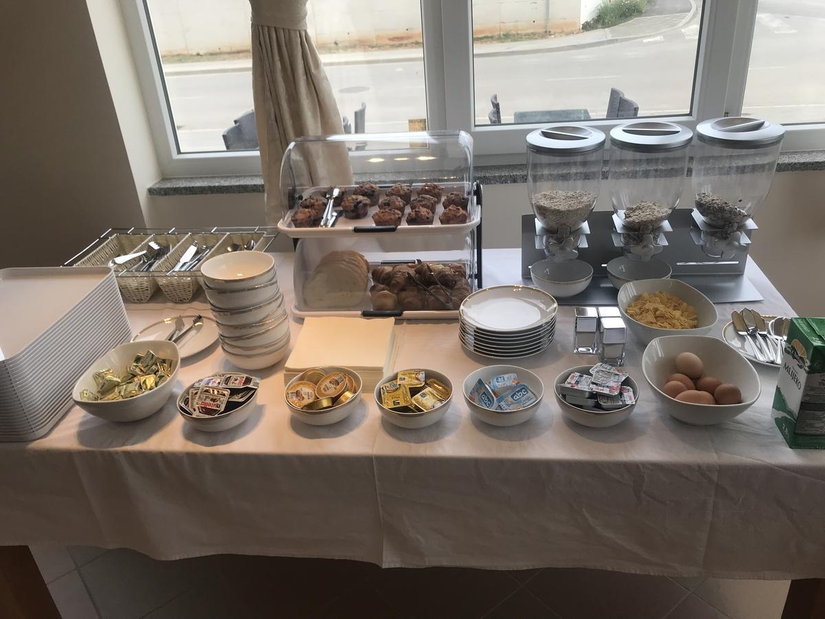 Hotel Livadic & Restaurant Ližnjan 外观 照片