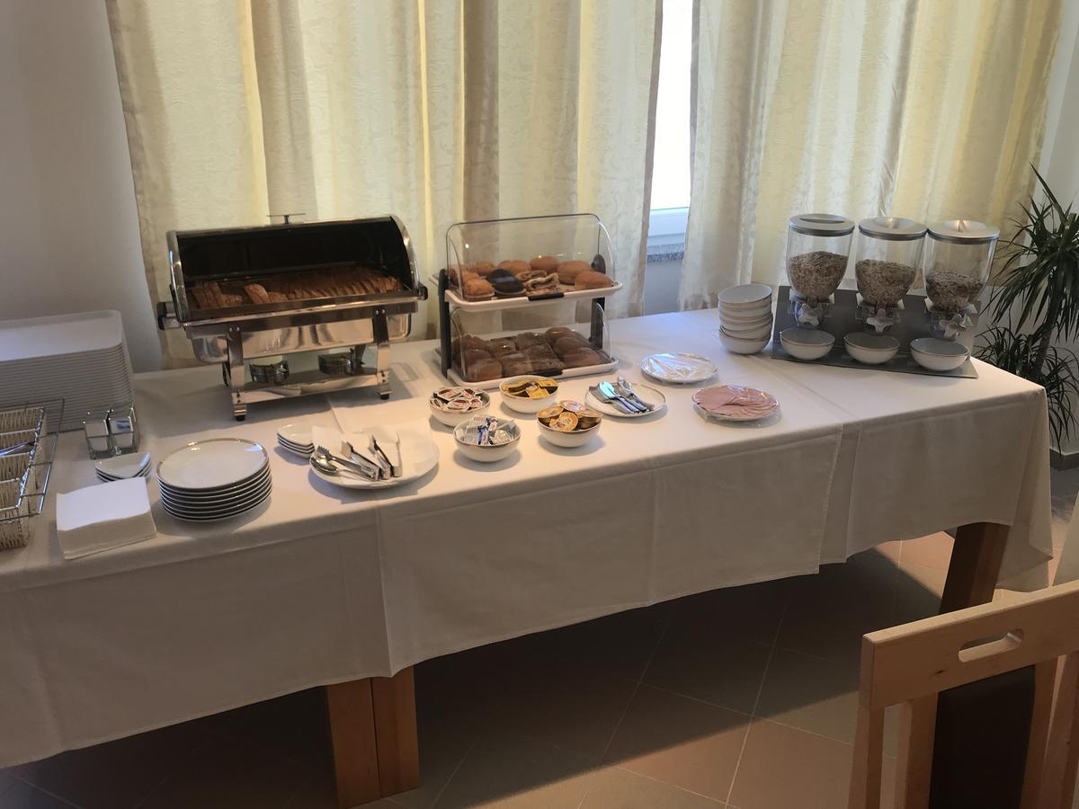 Hotel Livadic & Restaurant Ližnjan 外观 照片