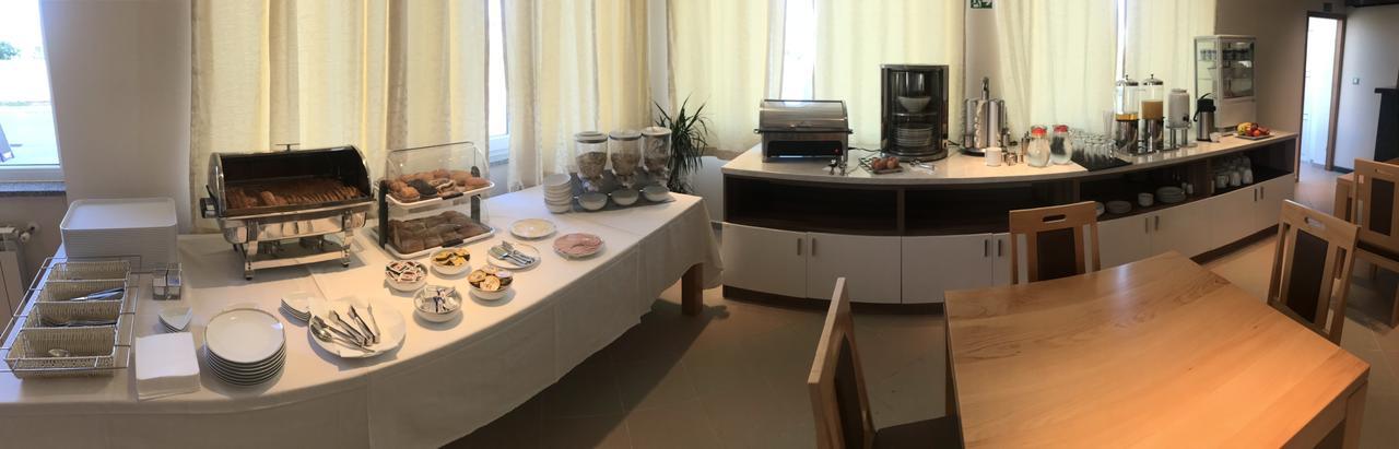 Hotel Livadic & Restaurant Ližnjan 外观 照片