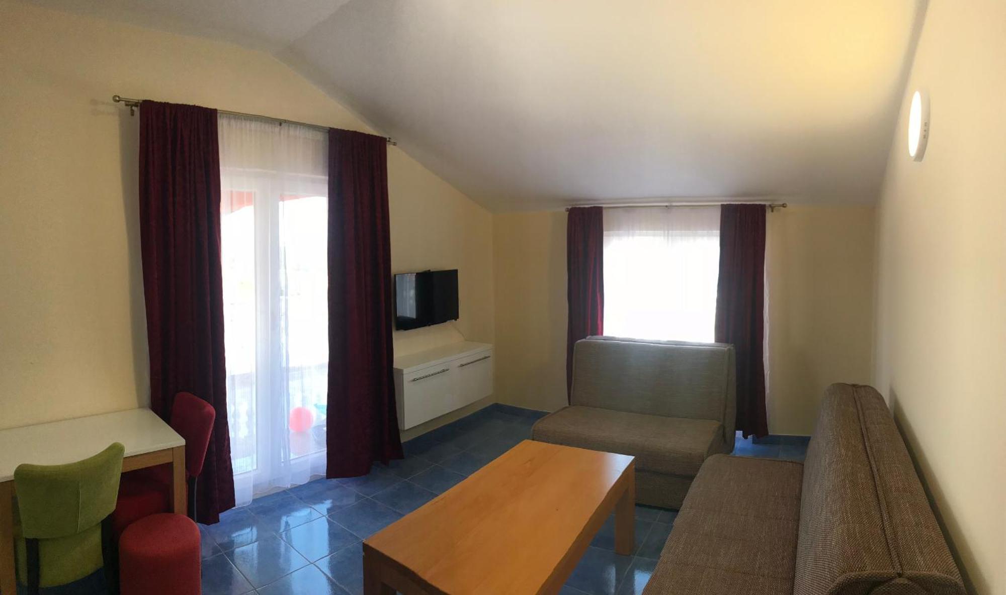 Hotel Livadic & Restaurant Ližnjan 外观 照片