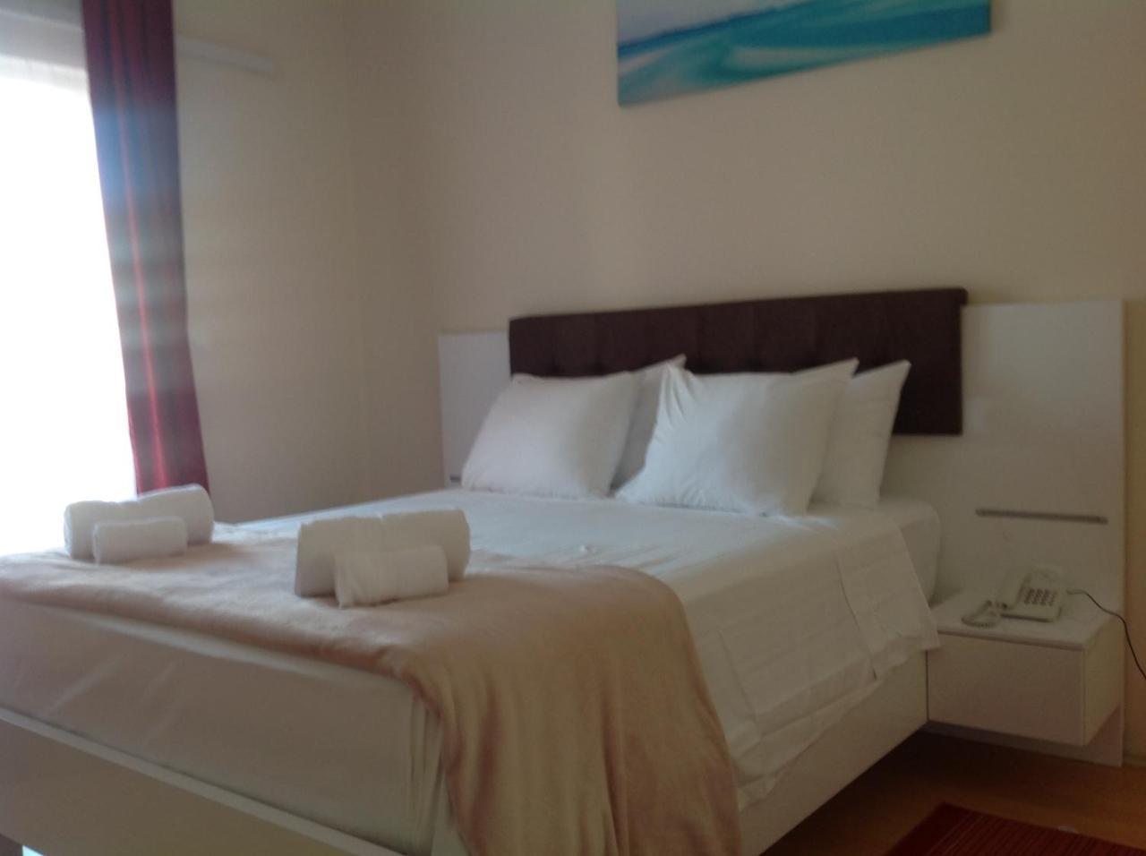 Hotel Livadic & Restaurant Ližnjan 外观 照片