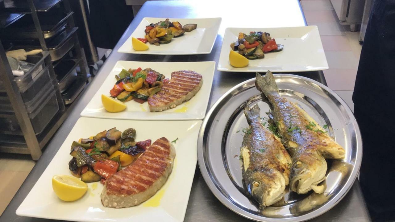 Hotel Livadic & Restaurant Ližnjan 外观 照片