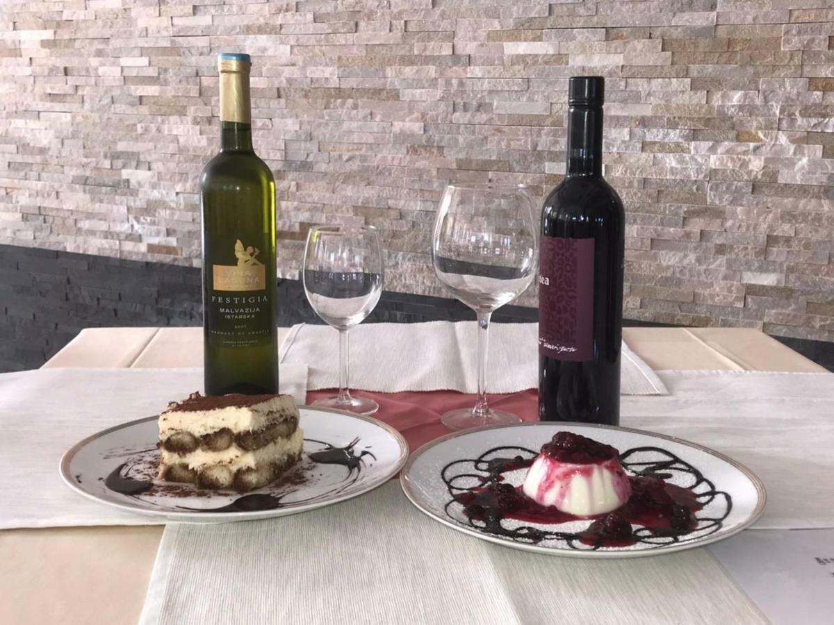 Hotel Livadic & Restaurant Ližnjan 外观 照片